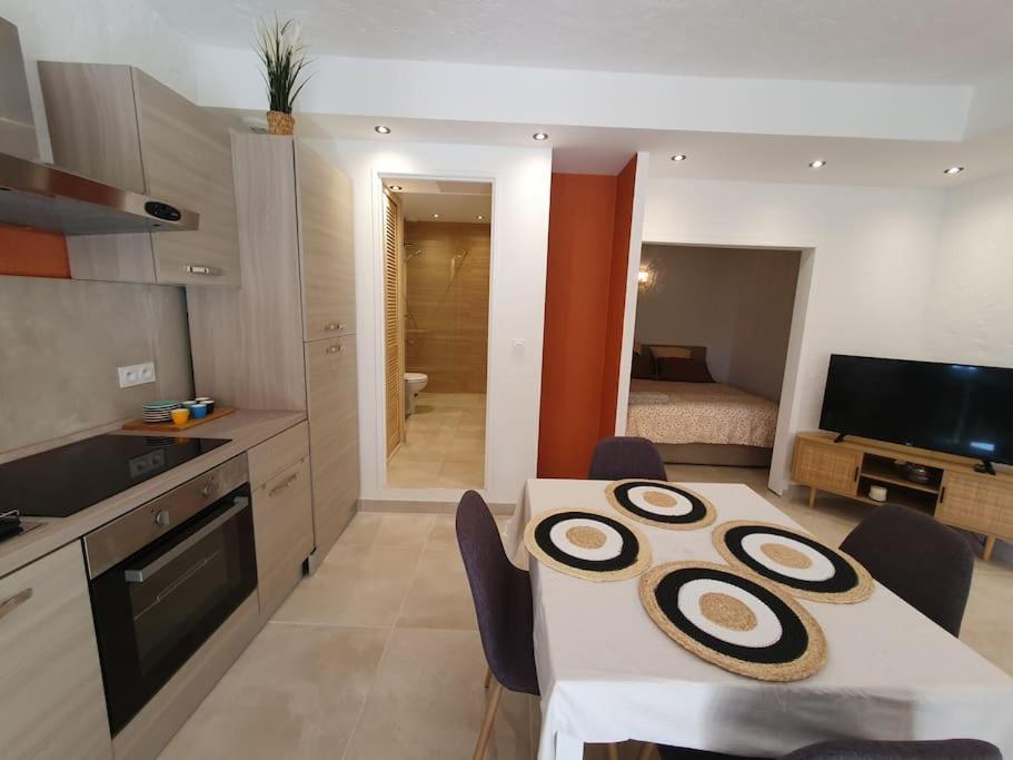 Appartement 30 M De La Plage Grimaud Eksteriør bilde
