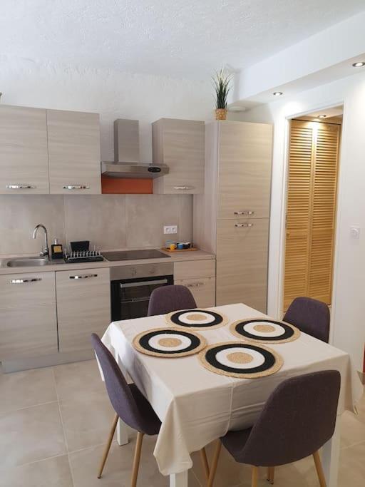 Appartement 30 M De La Plage Grimaud Eksteriør bilde